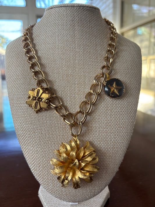Alba Necklace